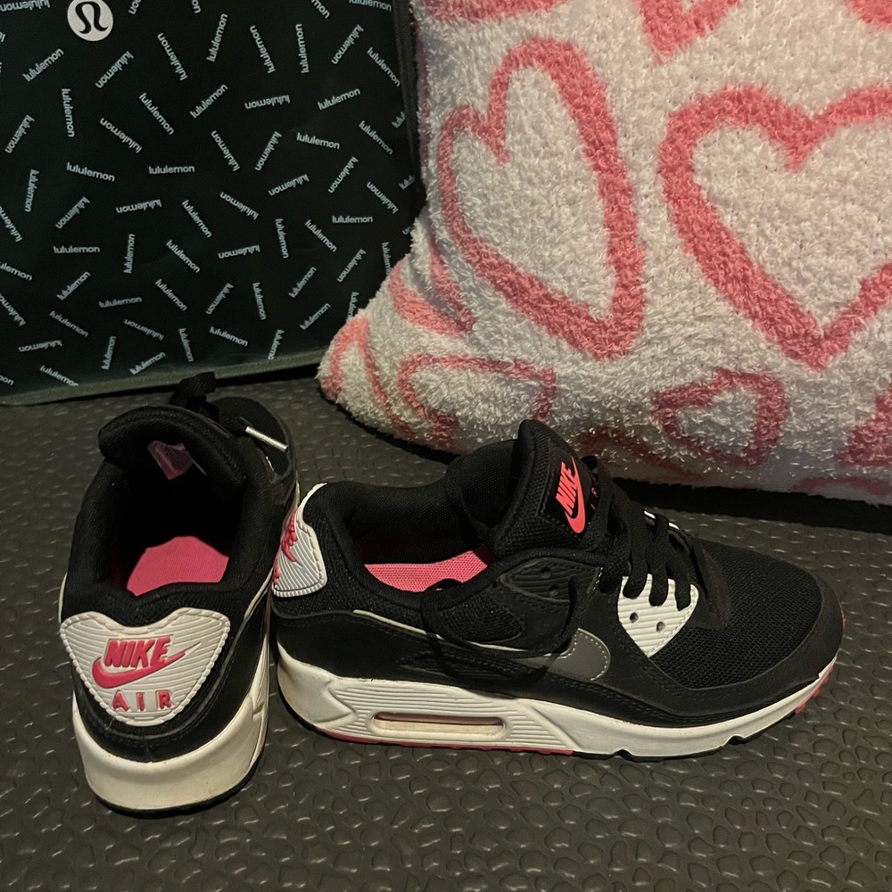 Nike Air max 90 pink/black sz 7